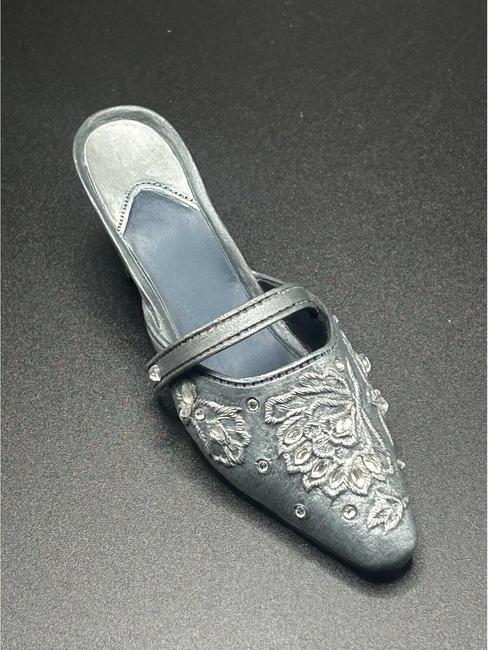 Vintage Miniature Shimmering Night Just The Right Shoe Raine 1999 Resin